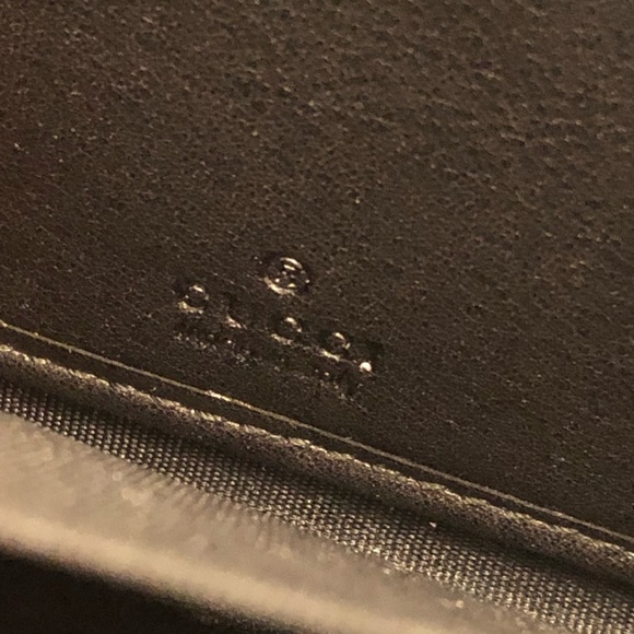 GUCCI Black Leather Zip Around Monogrammed GG Wallet Excellent Condition - Picture 12 of 15